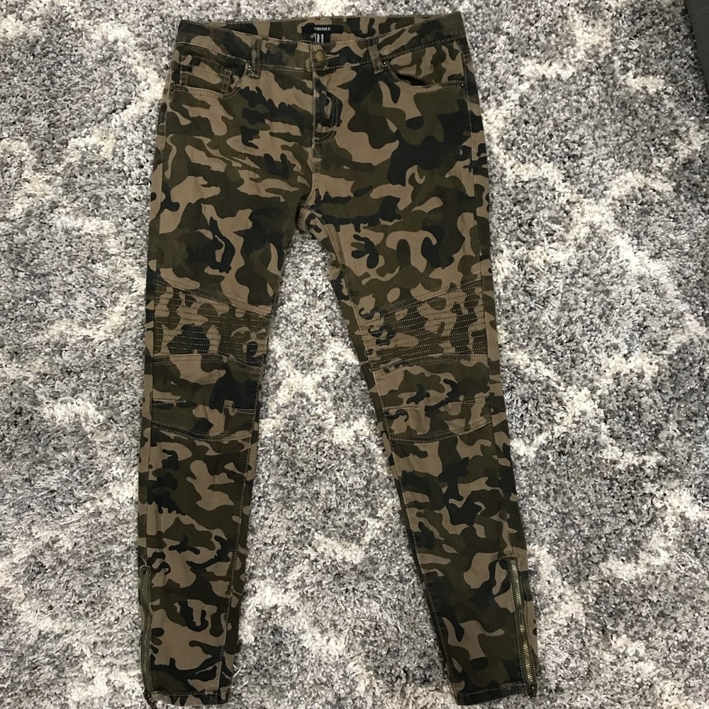 Forever 21 Camo Pants